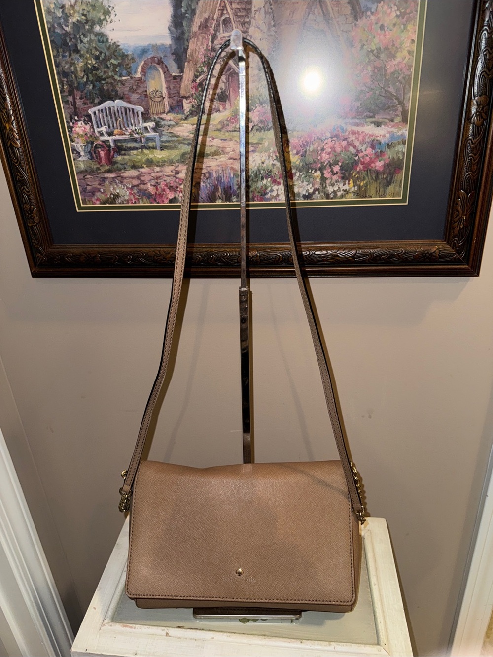 Kate Spade ♠️ New York Saffiano tan leather crossbody bag with gold hardware GUC